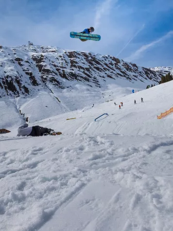 K2 Lime Lite 2024 Snowboard 5 K2 Lime Lite 2024 Snowboard - Image 3