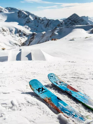 VÖLKL Revolt 84mm Flat 180 2023 Skis 4 VÖLKL Revolt 84mm Flat 180 2023 Skis - Image 2